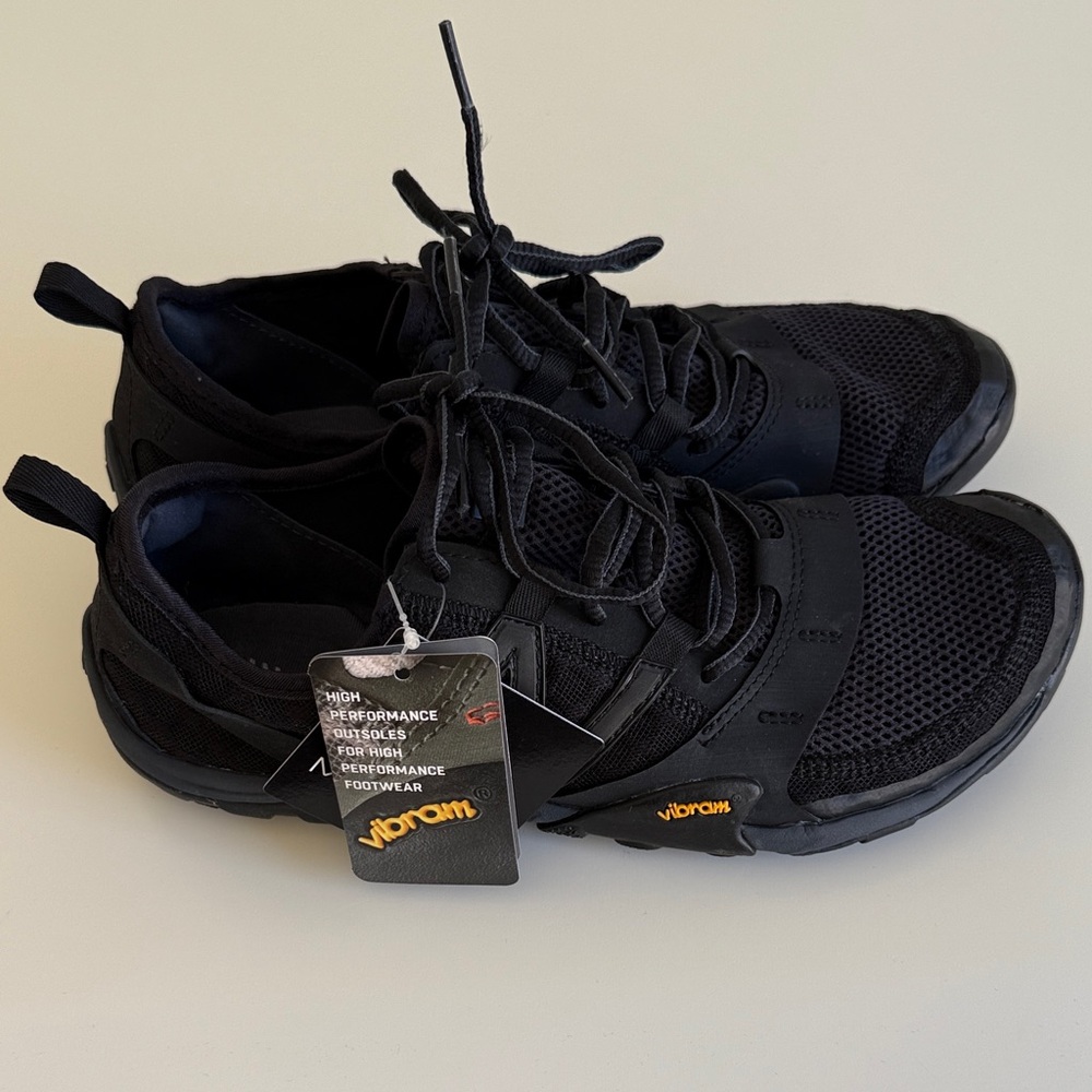 New Balance Women's WT10v1 Minimus Trail Running Shoe